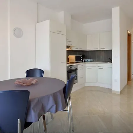 Apartment Una