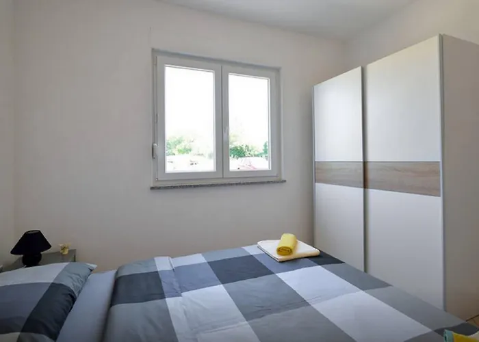 Apartment Una Daire Pula