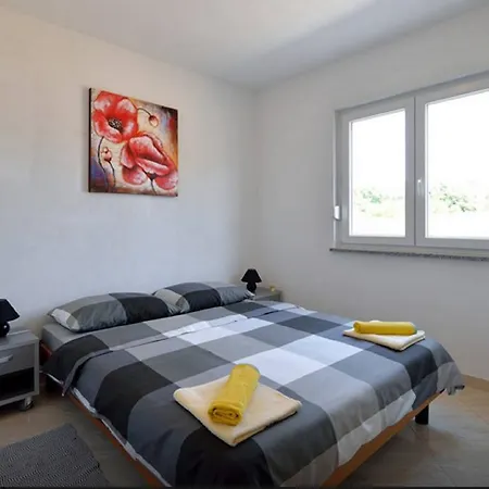 Apartment Una * Пула